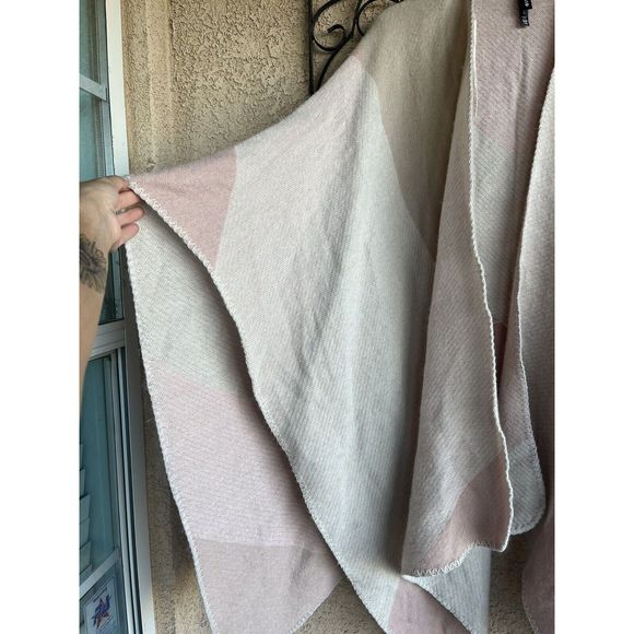 Torrid color block ruana wrap - OS - pink/ tan - Picture 8 of 8